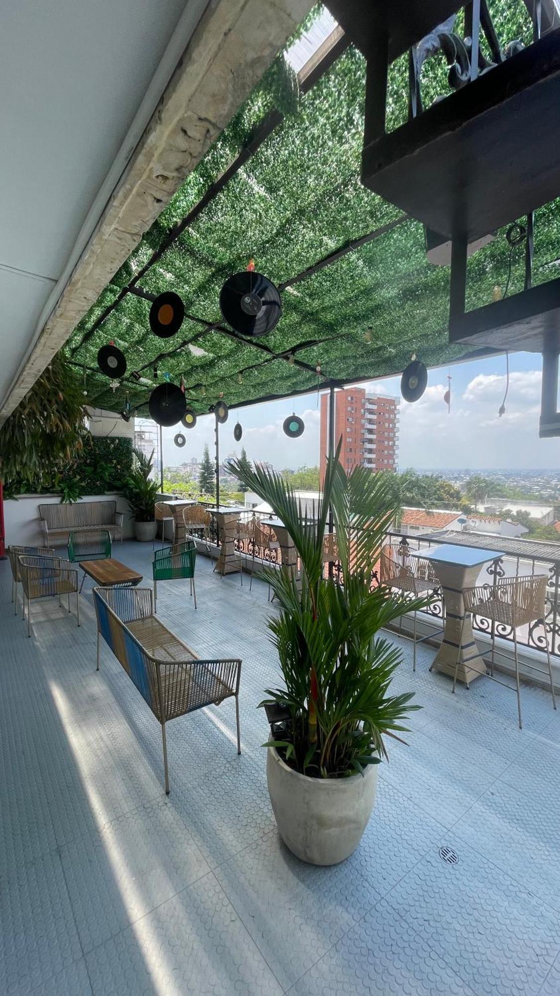The View Hostel & Lounge Cali Exteriör bild